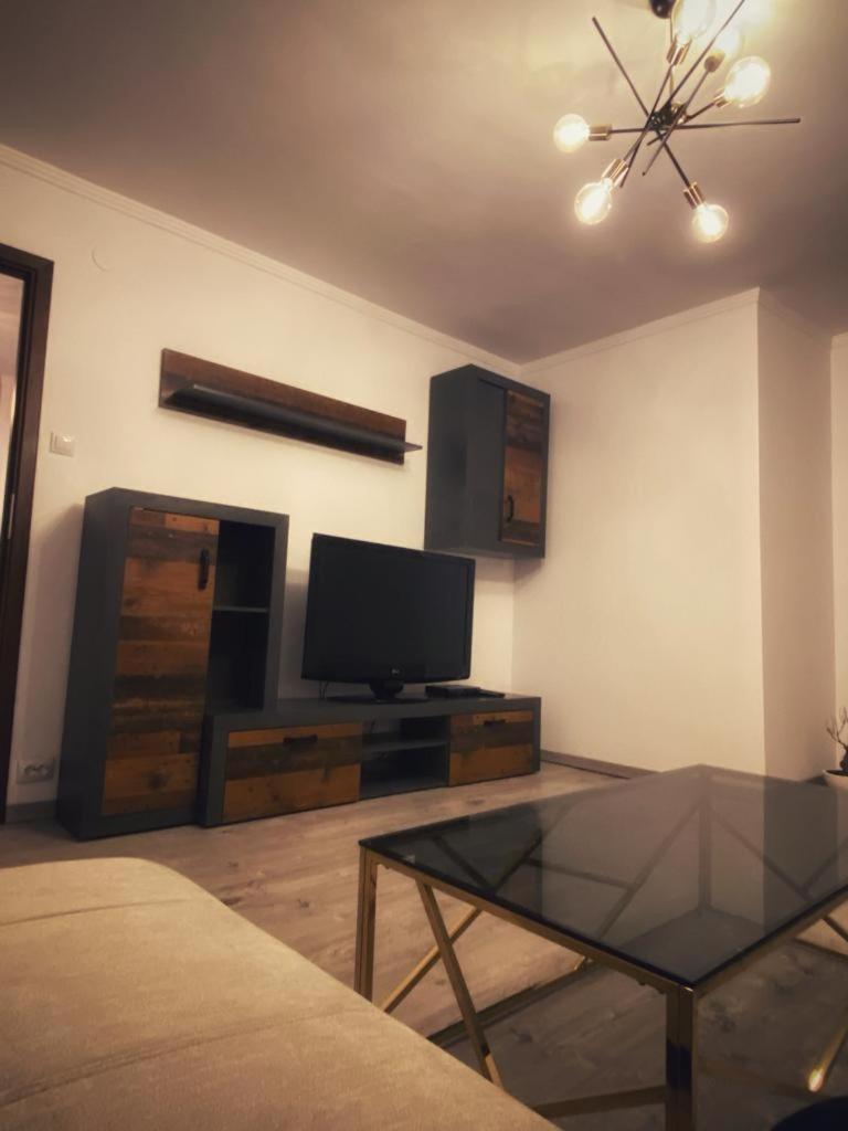 Rr Apartment *